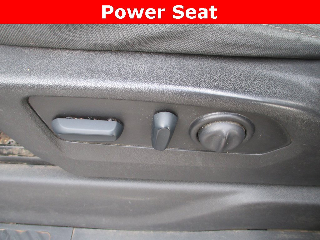 Certified 2022 Chevrolet Silverado 2500 Custom w/ Custom Value Package image 20