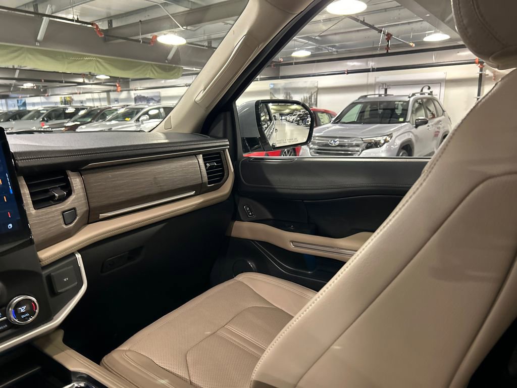 Used 2023 Ford Expedition Limited image 26