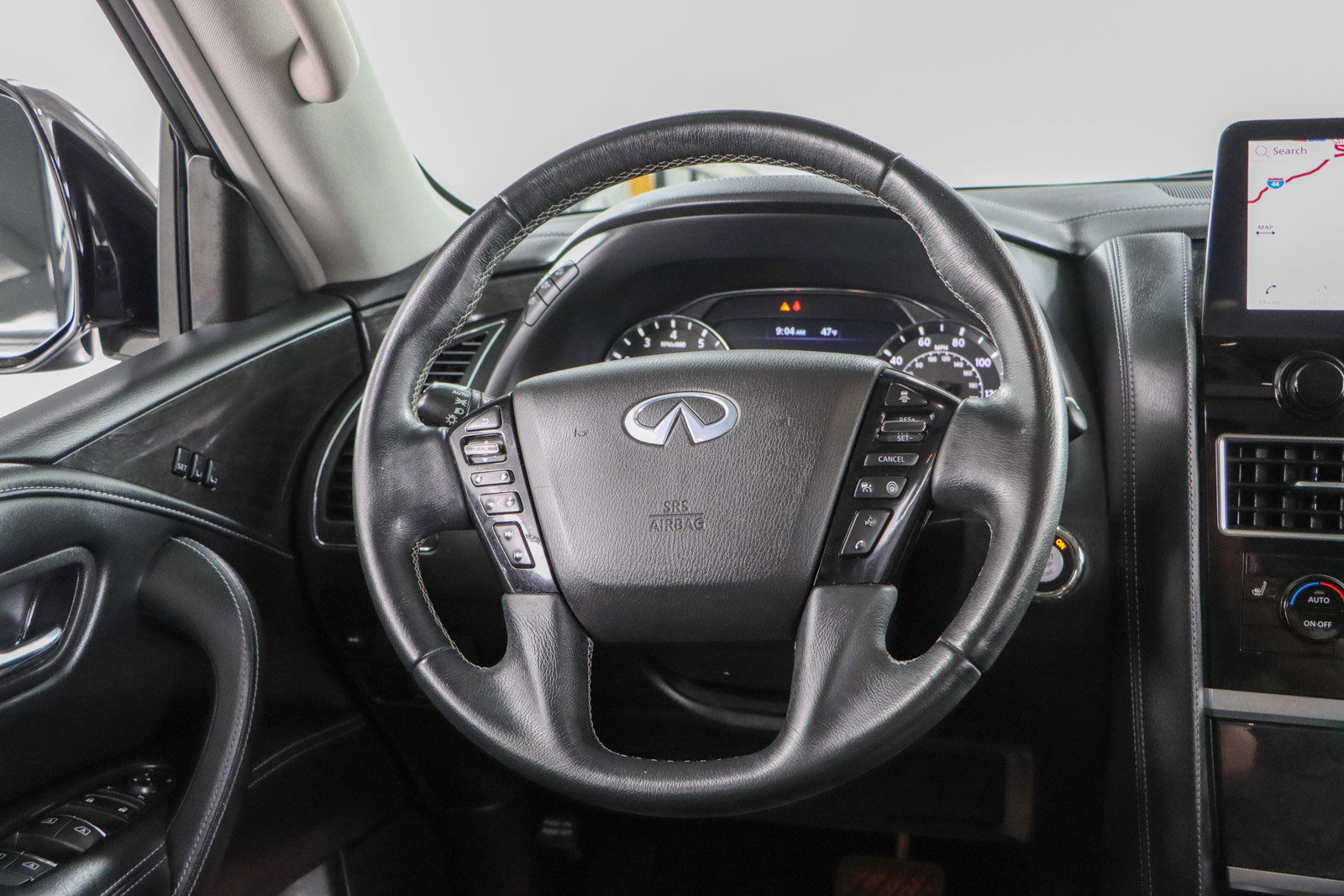 Used 2023 INFINITI QX80 Luxe w/ Cargo Package RWD image 13