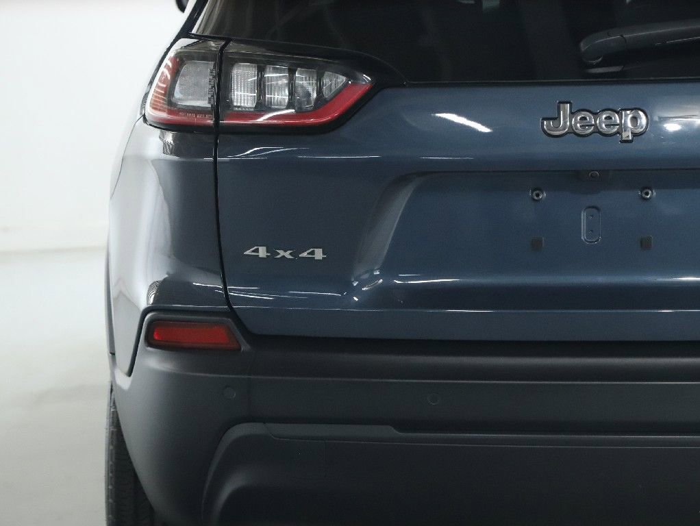 Used 2019 Jeep Cherokee Latitude Plus w/ Cold Weather Group AWD/4WD image 43
