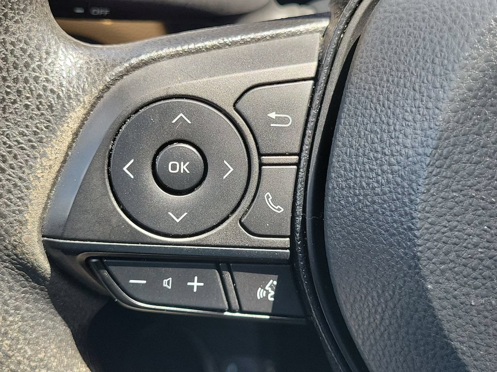 Used 2022 Toyota RAV4 LE FWD image 28