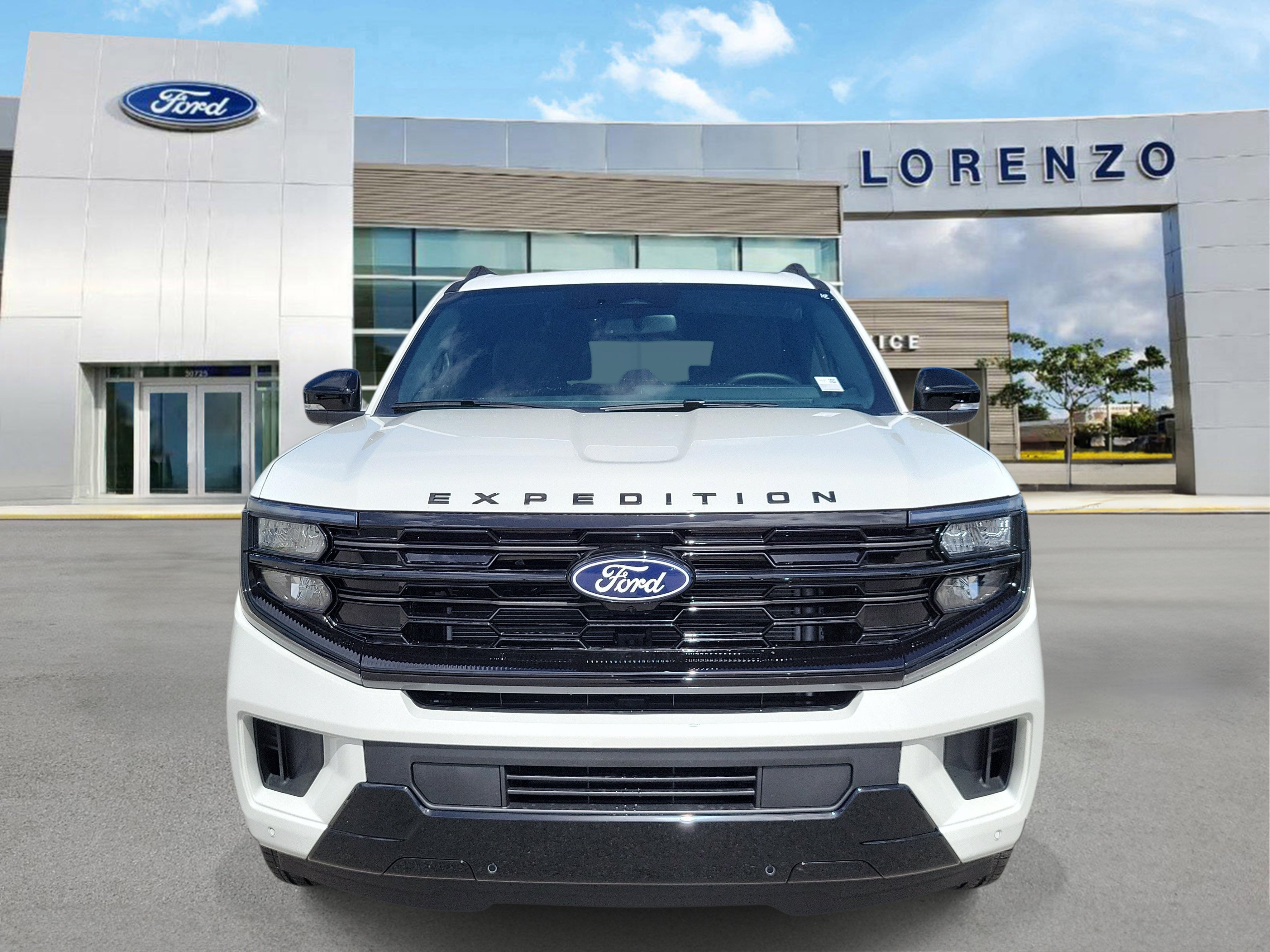 New 2027 Ford Expedition Platinum w/ Stealth Appearance Package RWD image 2