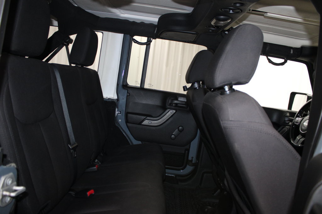 Used 2015 Jeep Wrangler Unlimited Sport AWD/4WD image 34