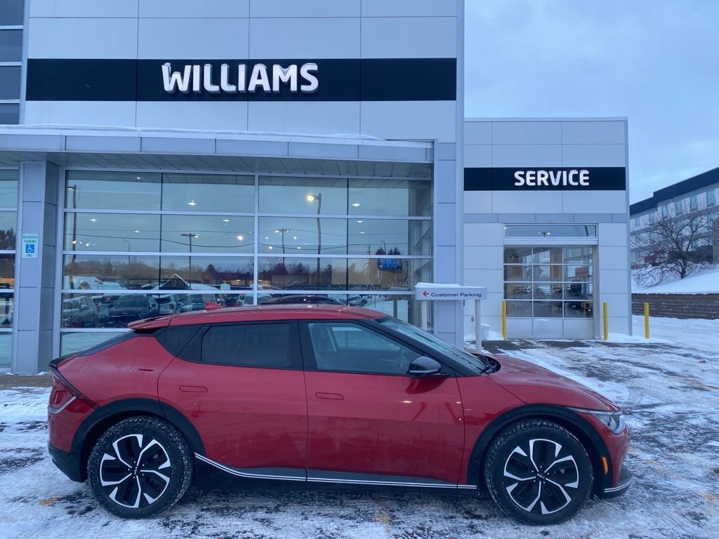 Used 2022 Kia EV6 Wind image 2