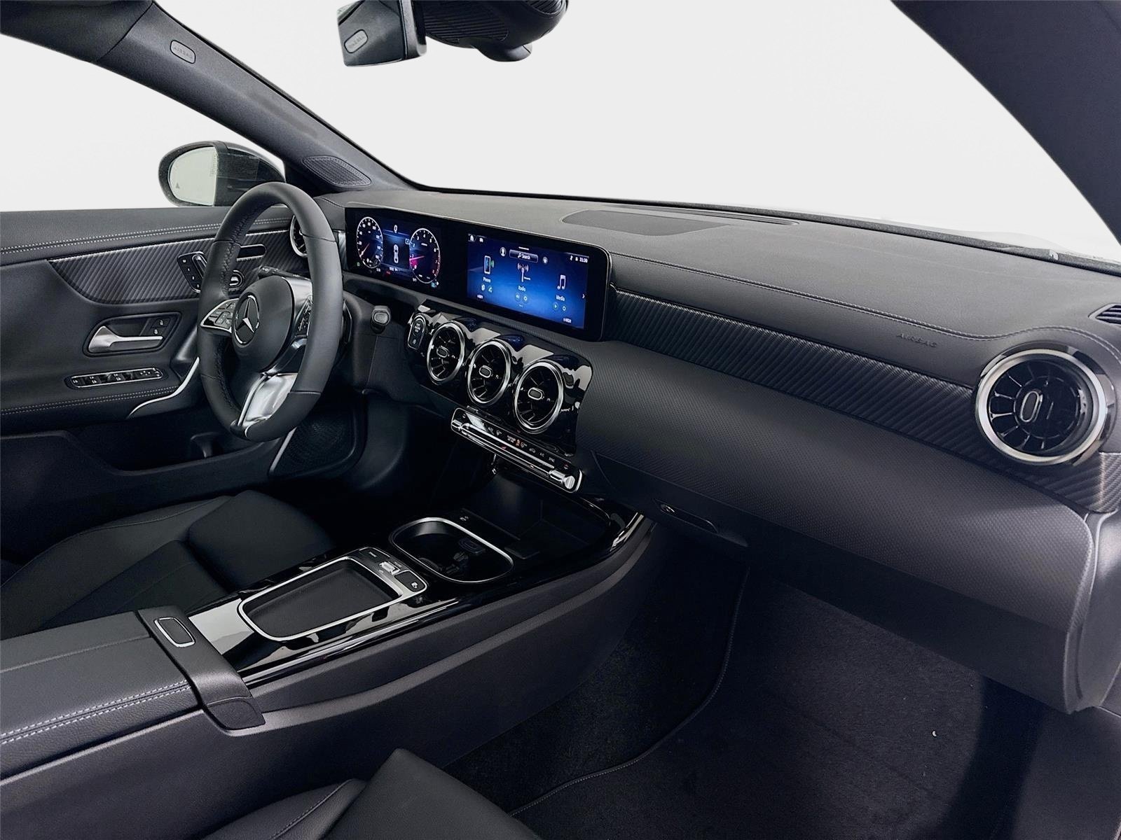 Used 2026 Mercedes-Benz CLA 250 4MATIC image 34