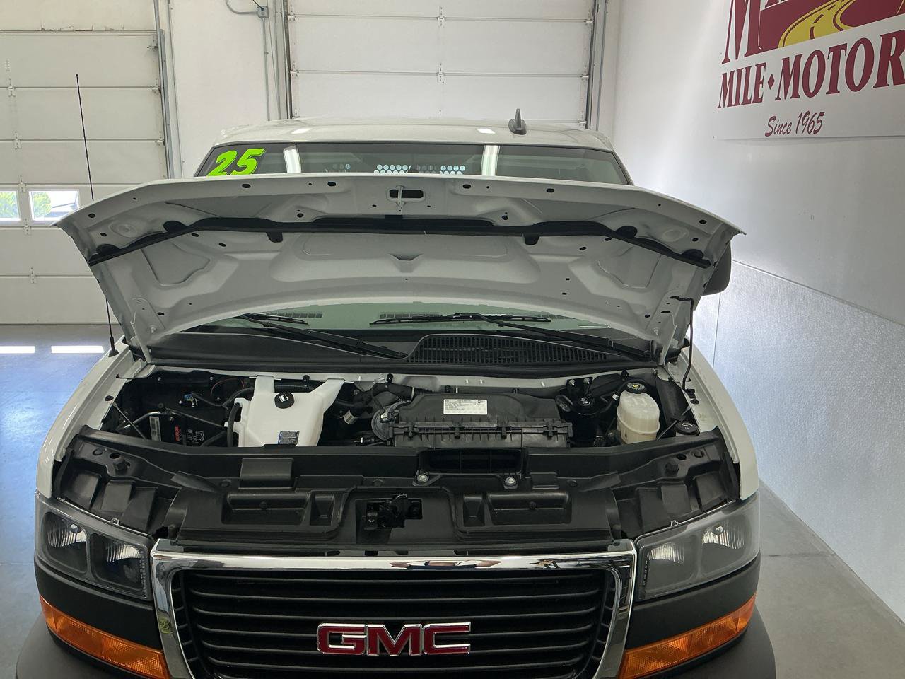 Used 2025 GMC Savana 2500 w/ Driver Convenience Package RWD image 18