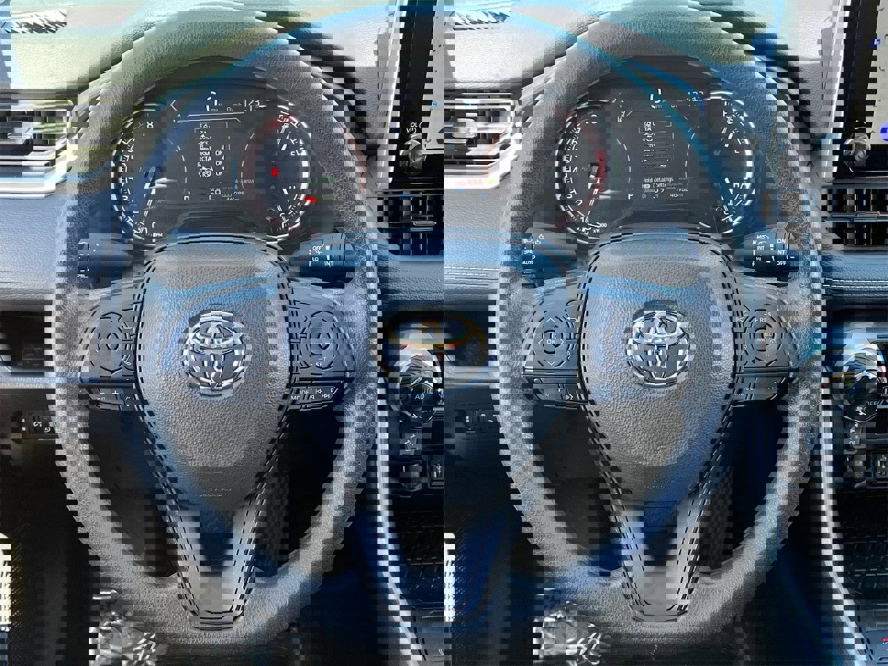 Used 2024 Toyota RAV4 XLE image 11