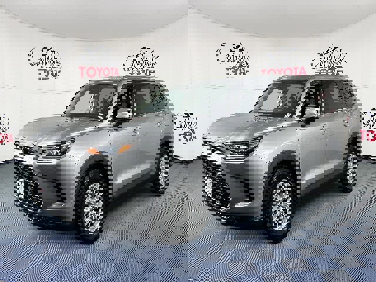 Used 2025 Toyota Grand Highlander AWD image 2