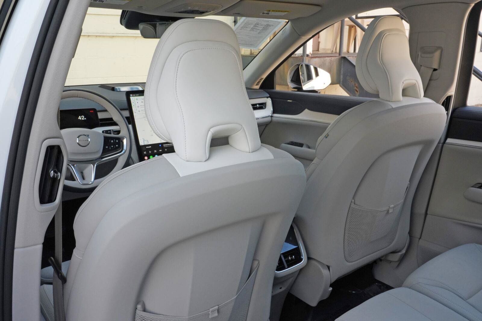 Used 2025 Volvo EX90 Plus AWD/4WD image 34