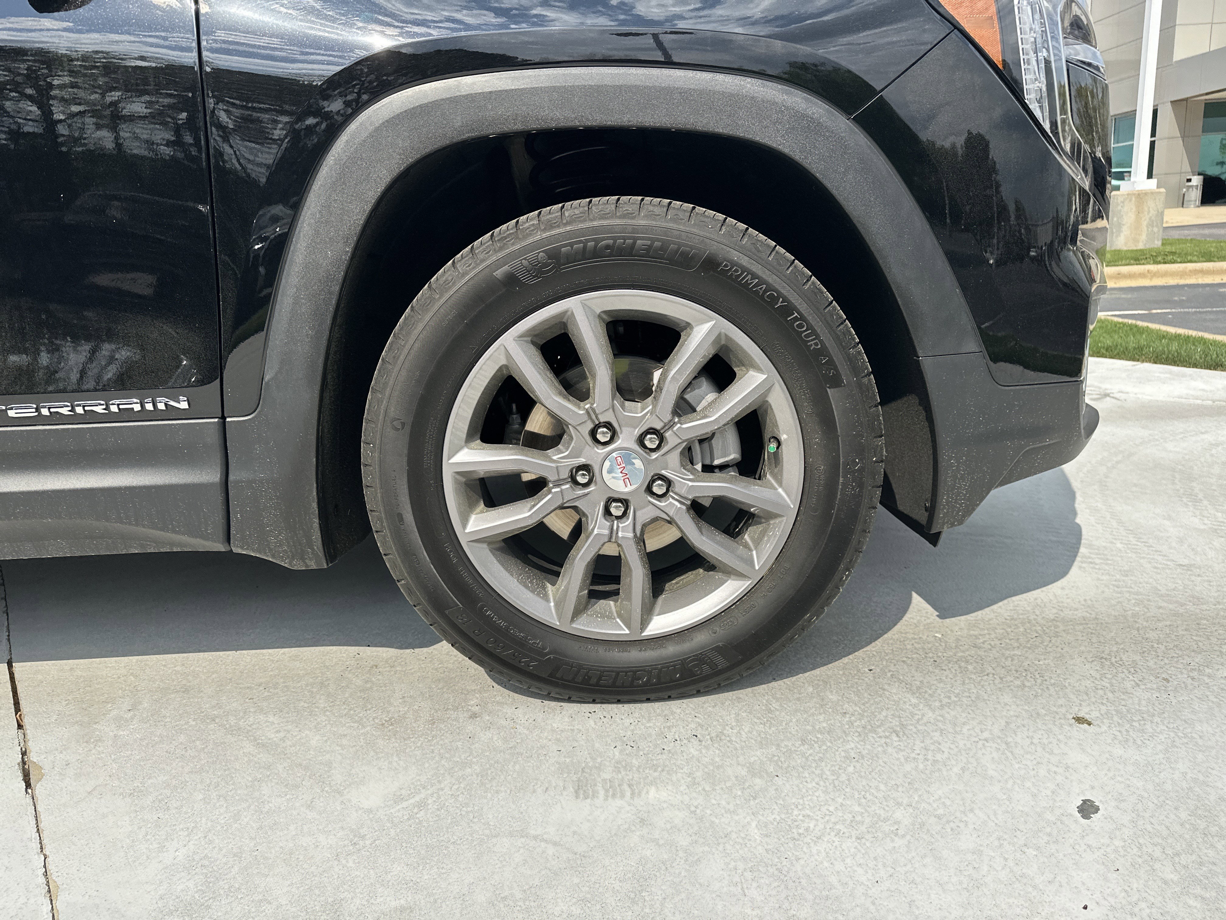 Used 2024 GMC Terrain SLT w/ Infotainment Package II image 13