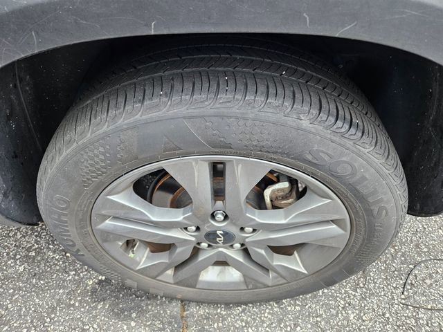 Used 2023 Kia Seltos LX image 7