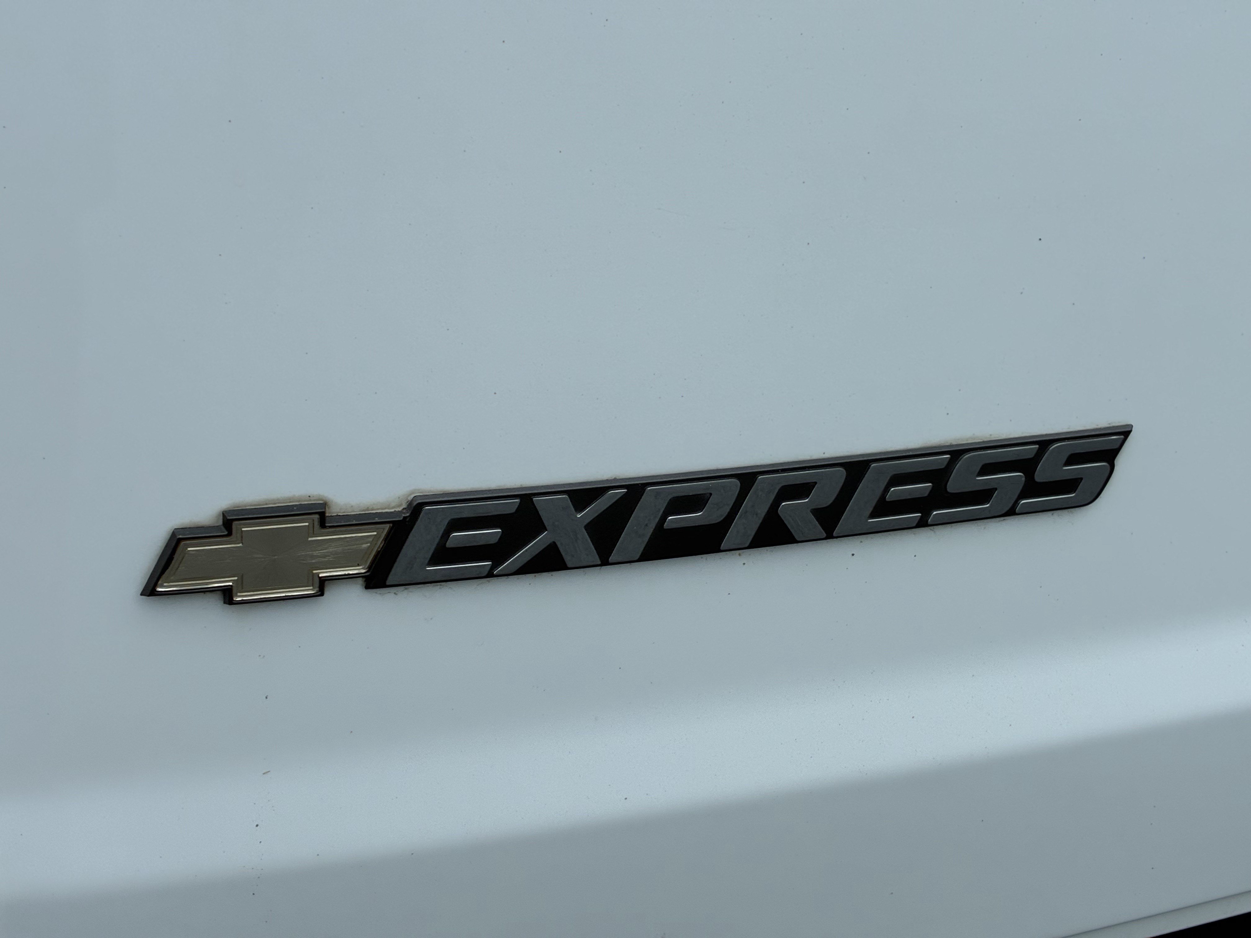 Used 2022 Chevrolet Express 2500 w/ Driver Convenience Package RWD image 12
