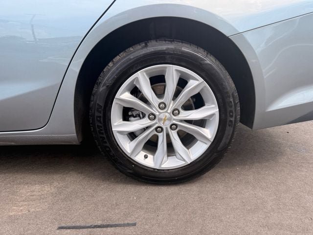 Used 2025 Chevrolet Malibu LT FWD image 8