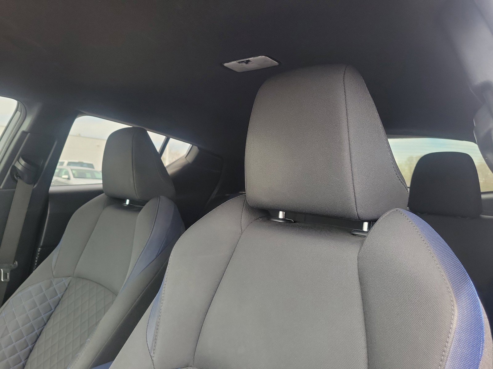 Used 2021 Toyota C-HR XLE FWD image 15