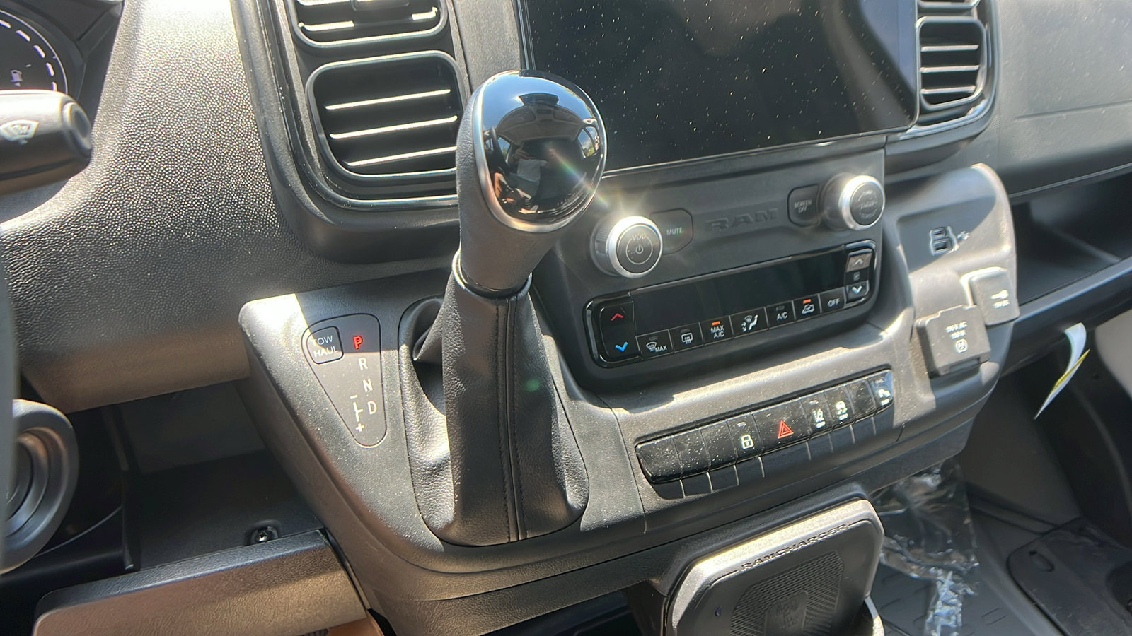 New 2025 RAM ProMaster 3500 w/ Premium Convenience Group FWD image 24