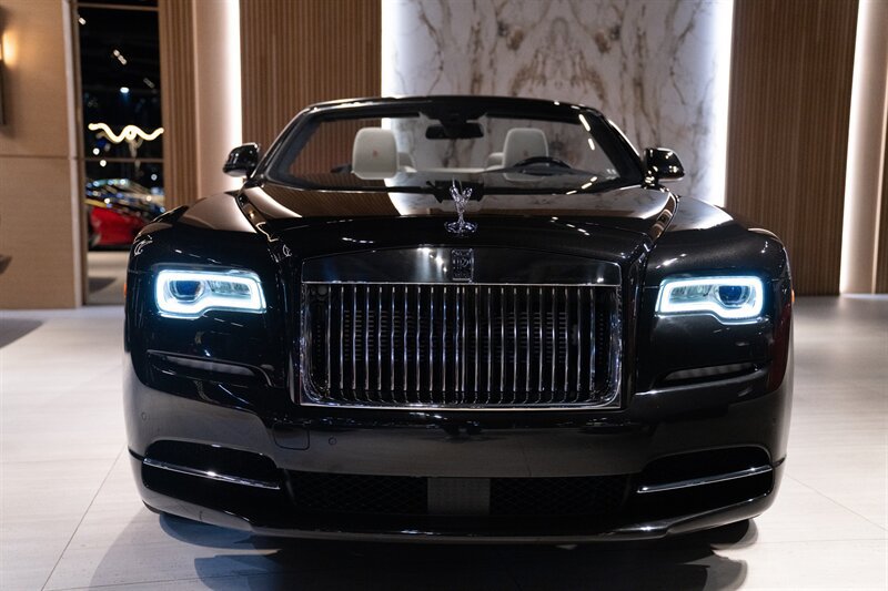 Used 2016 Rolls-Royce Dawn RWD image 26