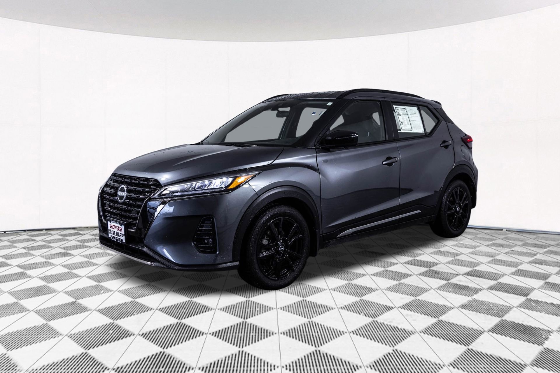 Used 2024 Nissan Kicks SR FWD image 11