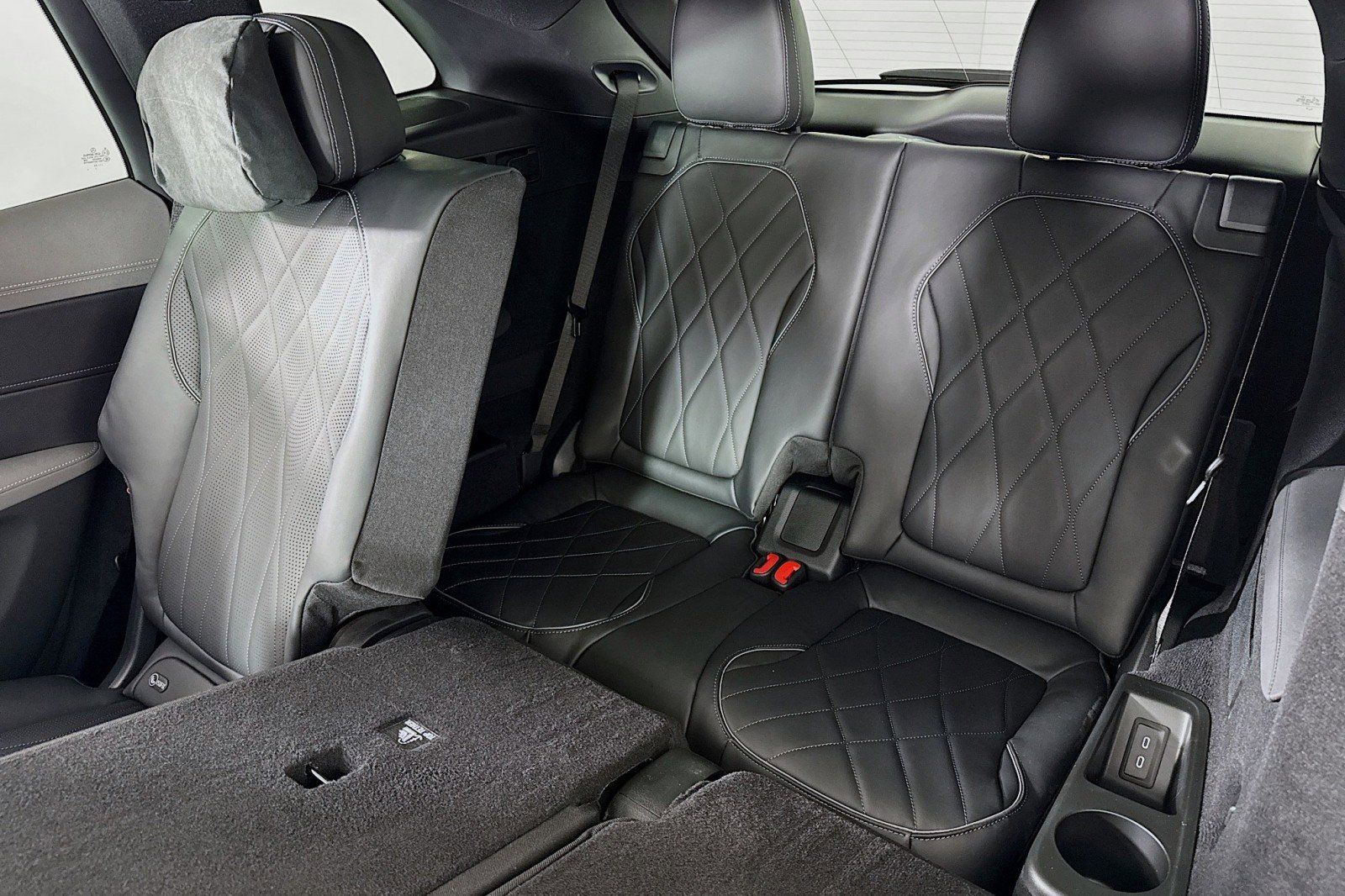 New 2026 Mercedes-Benz EQS 550 4MATIC SUV image 8