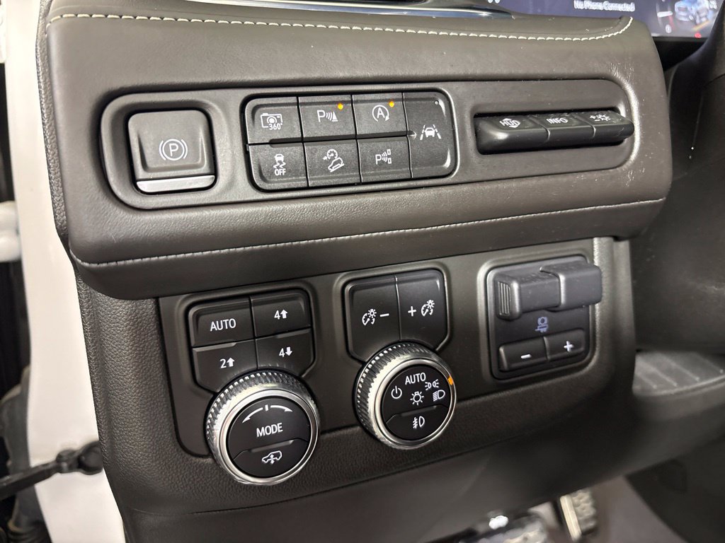 Used 2023 GMC Yukon Denali Ultimate AWD/4WD image 23