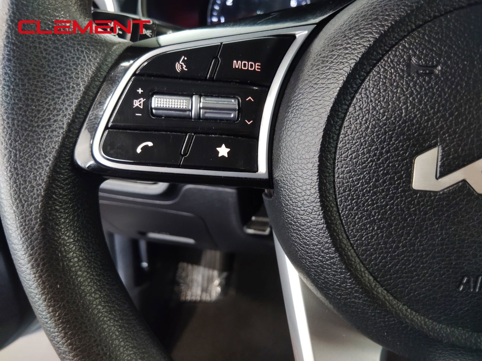 Used 2022 Kia Forte LXS image 13