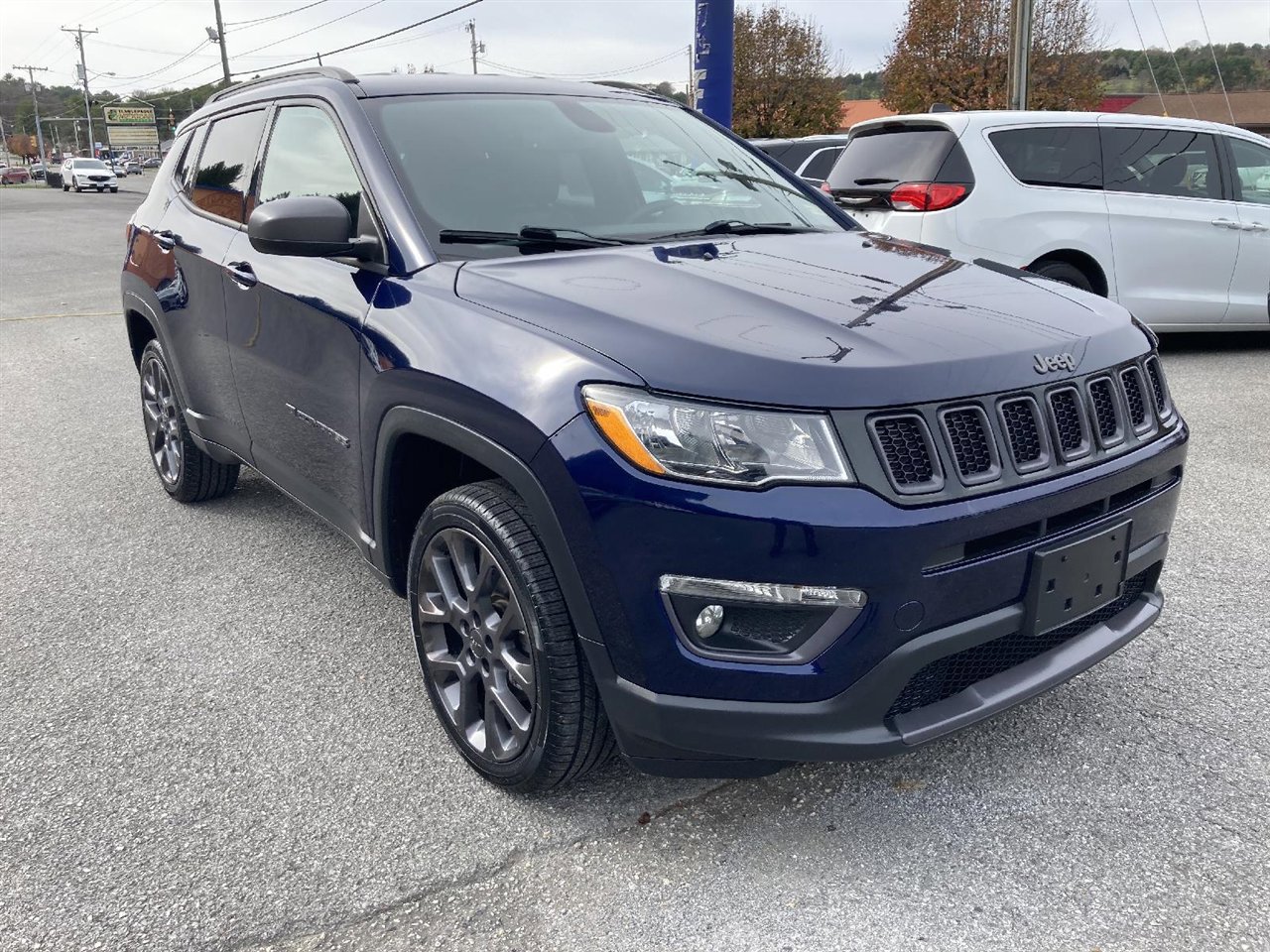 Used 2021 Jeep Compass Latitude image 4