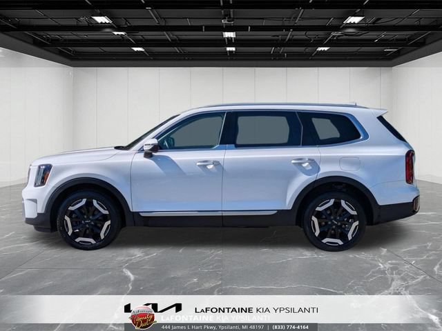 Certified 2023 Kia Telluride S w/ S Sunroof Package AWD/4WD image 2
