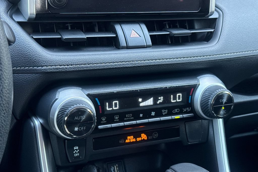 Certified 2025 Toyota RAV4 XLE AWD/4WD image 20