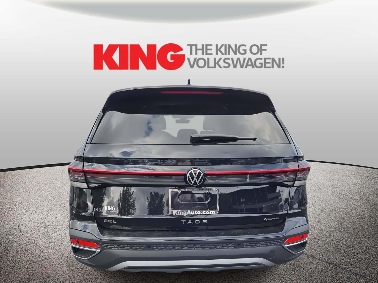 New 2025 Volkswagen Taos SEL image 4