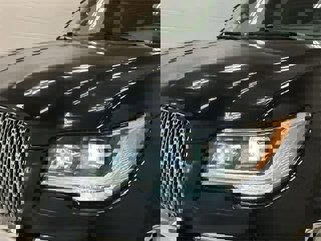 Used 2024 Lincoln Navigator Reserve image 32