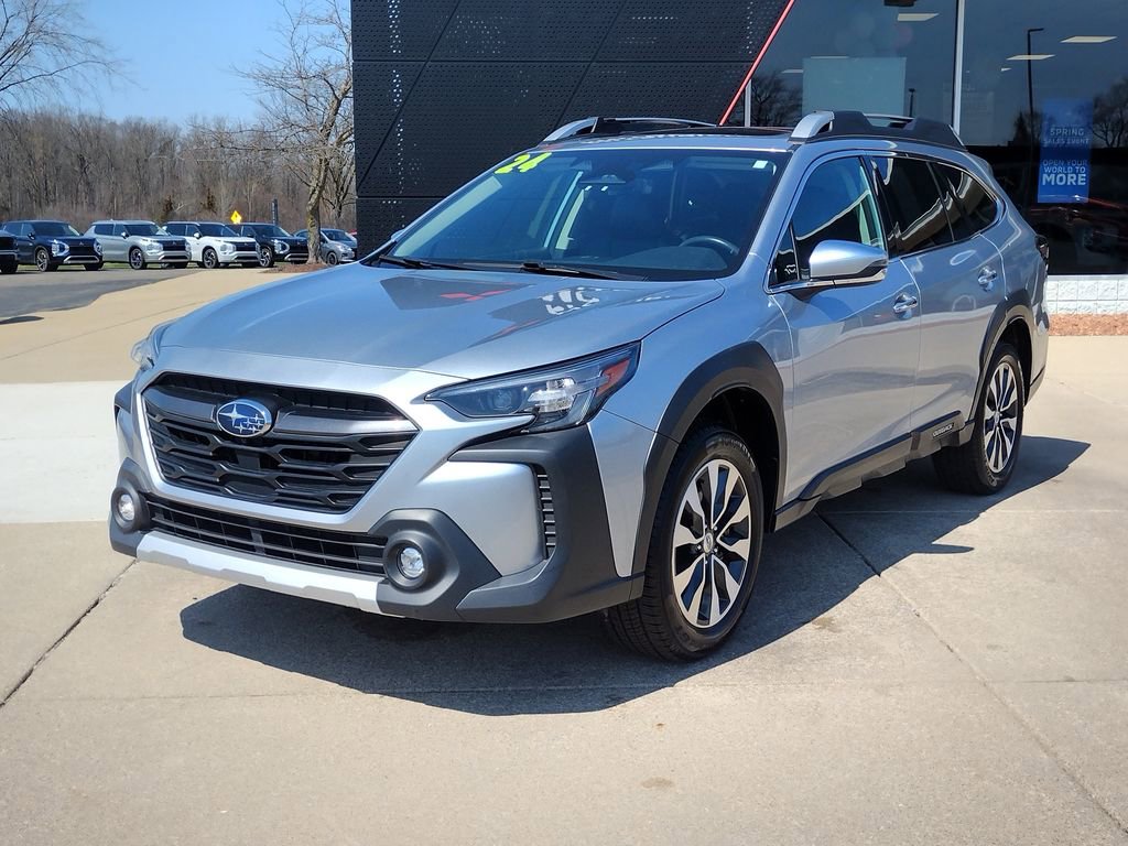 Used 2024 Subaru Outback Touring AWD/4WD image 1