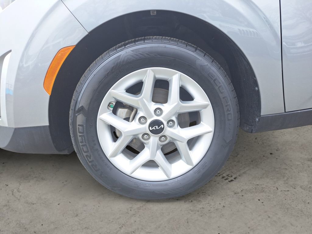 Used 2024 Kia Soul LX w/ Option Group 015 image 14
