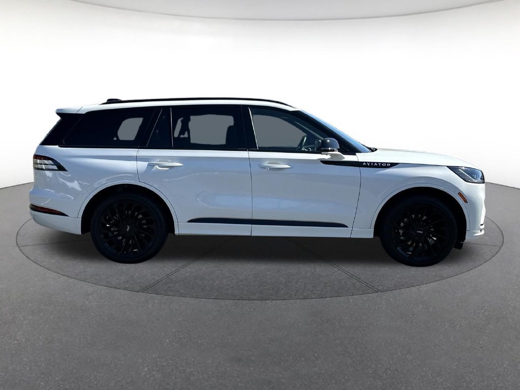 Used 2026 Lincoln Aviator Reserve AWD/4WD image 7