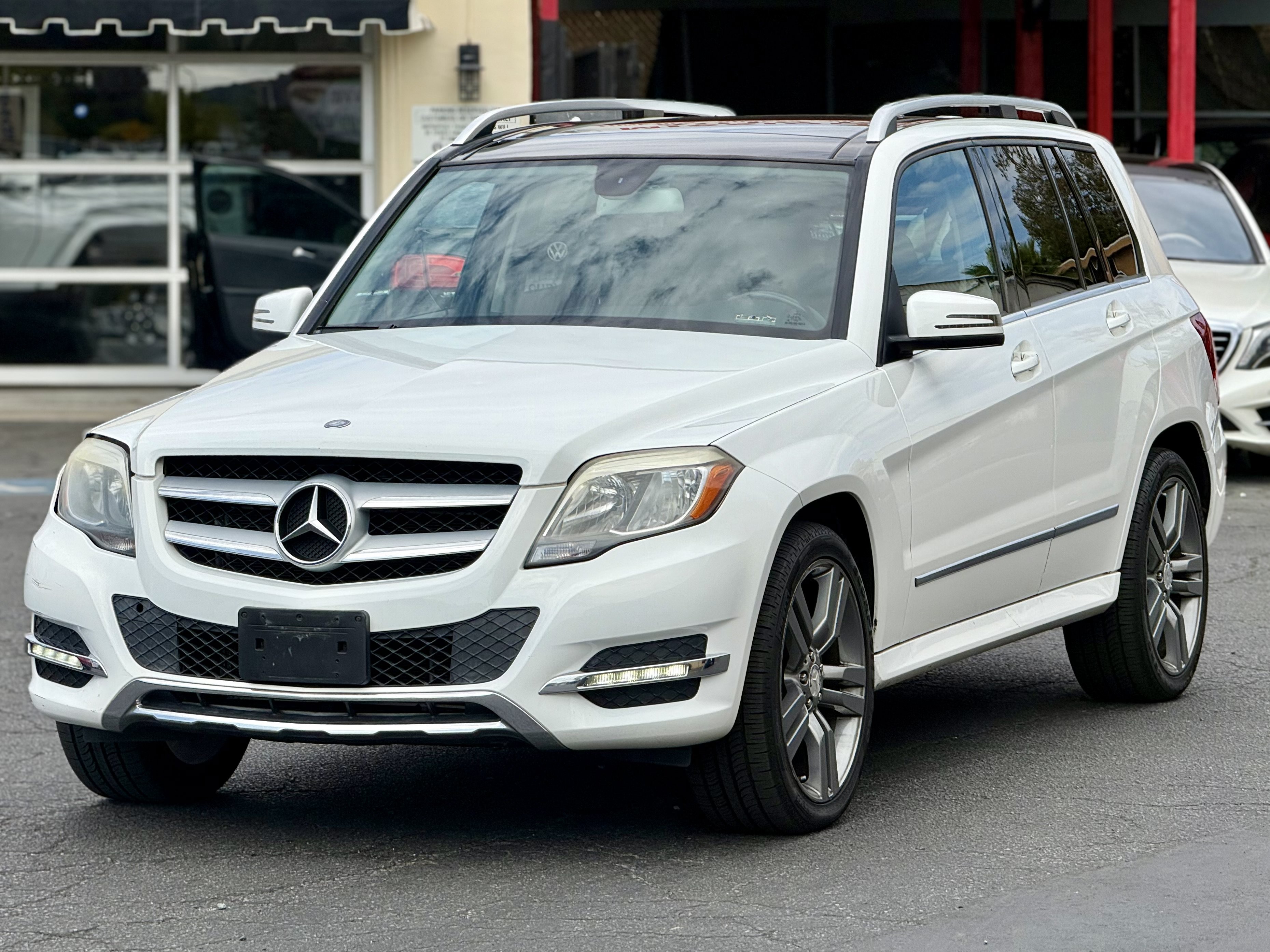 Used 2013 Mercedes-Benz GLK 350 2WD image 3