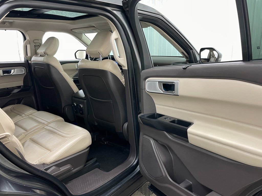 Used 2020 Ford Explorer Platinum AWD/4WD image 47