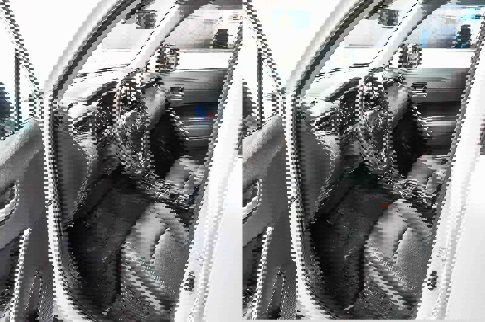 Certified 2025 Toyota Corolla Cross XLE w/ Convenience Package AWD/4WD image 18