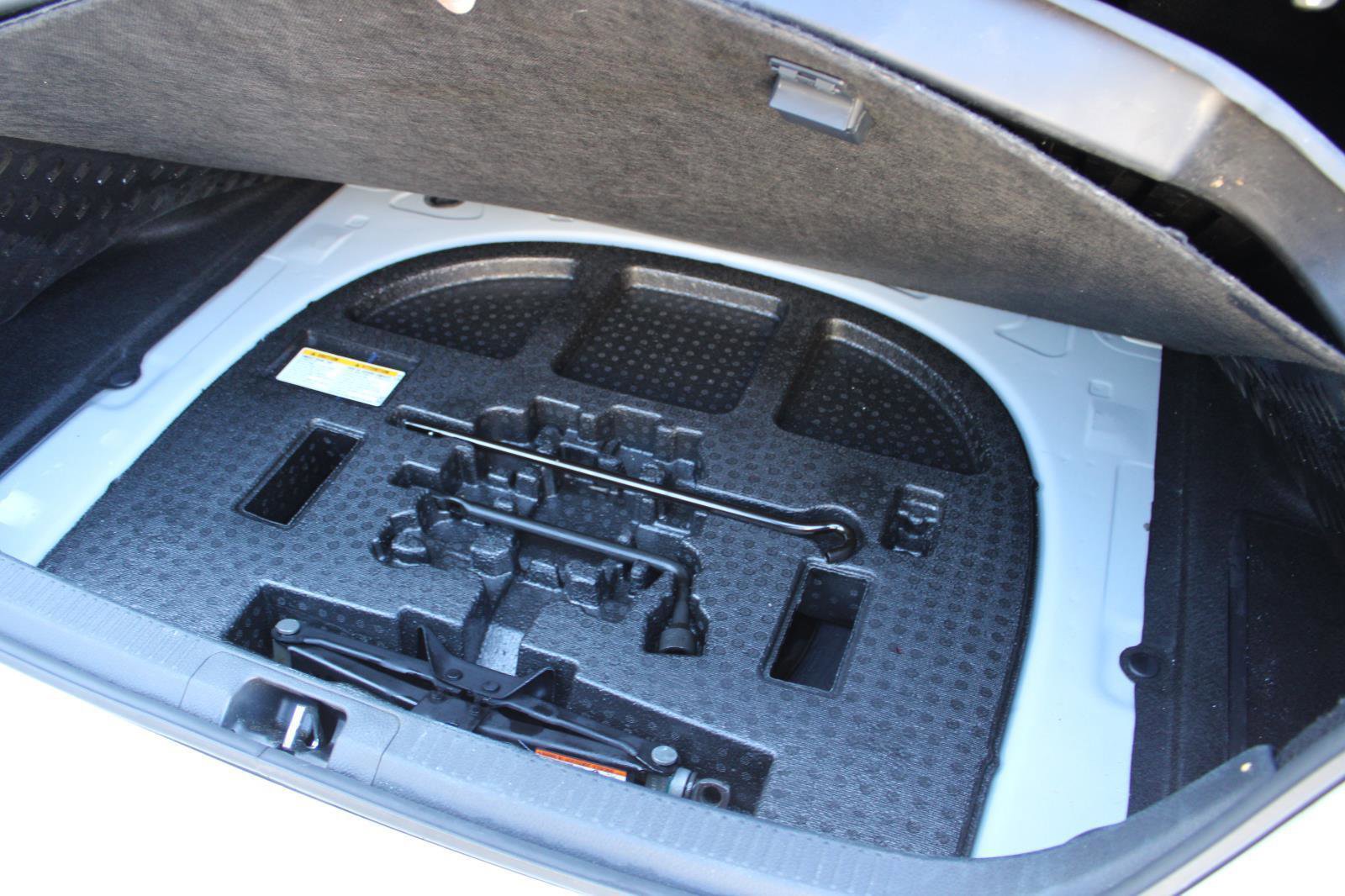 Used 2021 Toyota Camry LE image 27