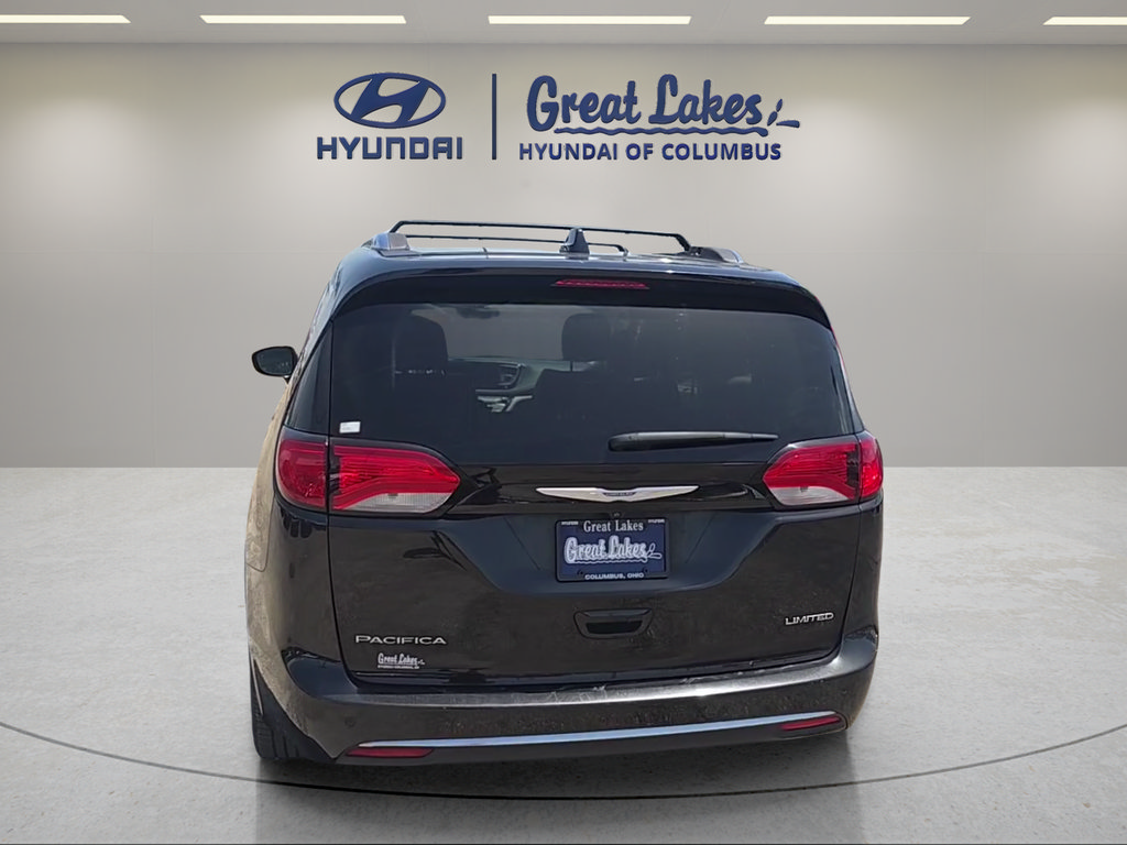 Used 2018 Chrysler Pacifica Limited FWD image 4