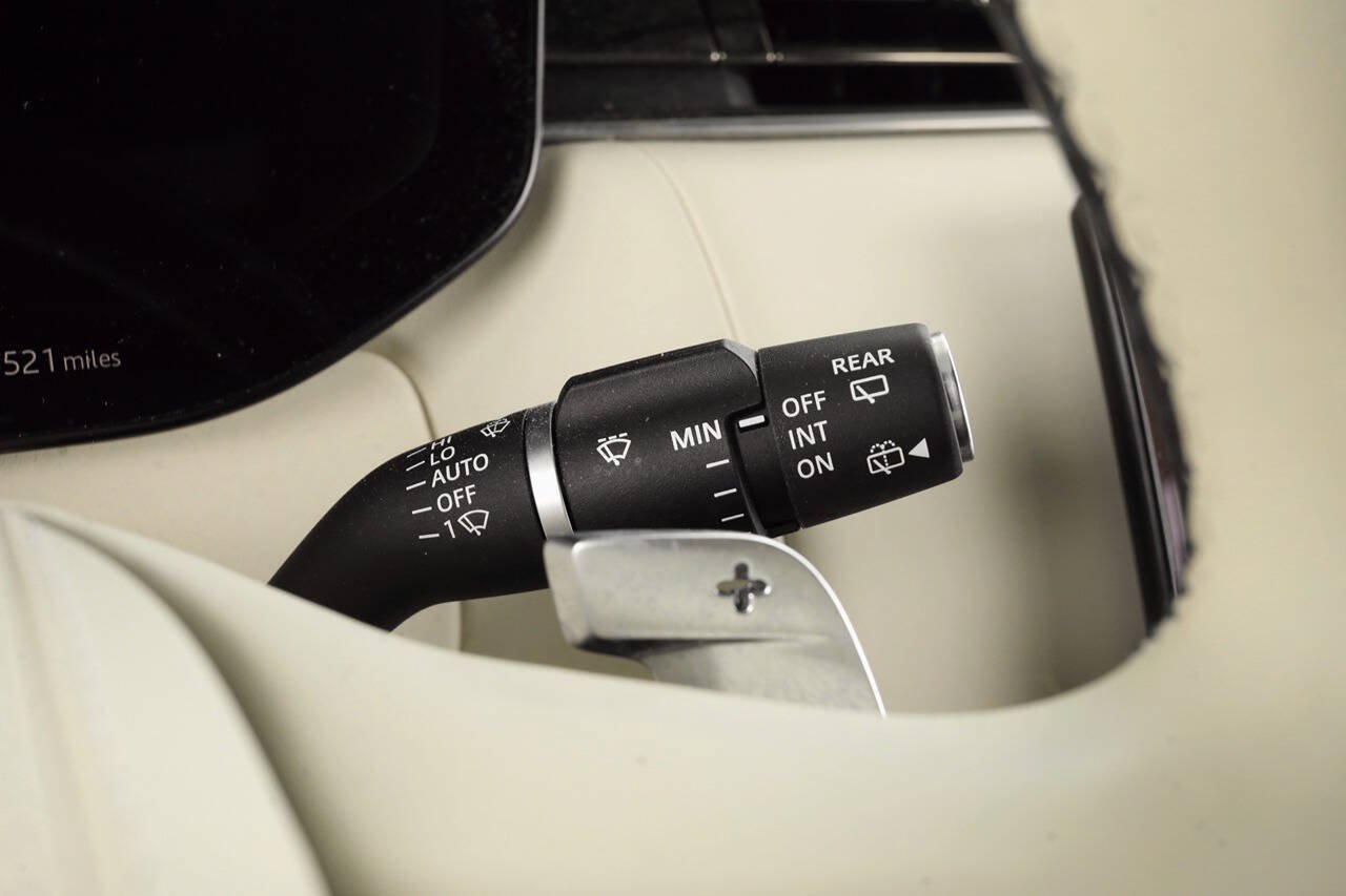 Used 2023 Land Rover Range Rover SE AWD/4WD image 26