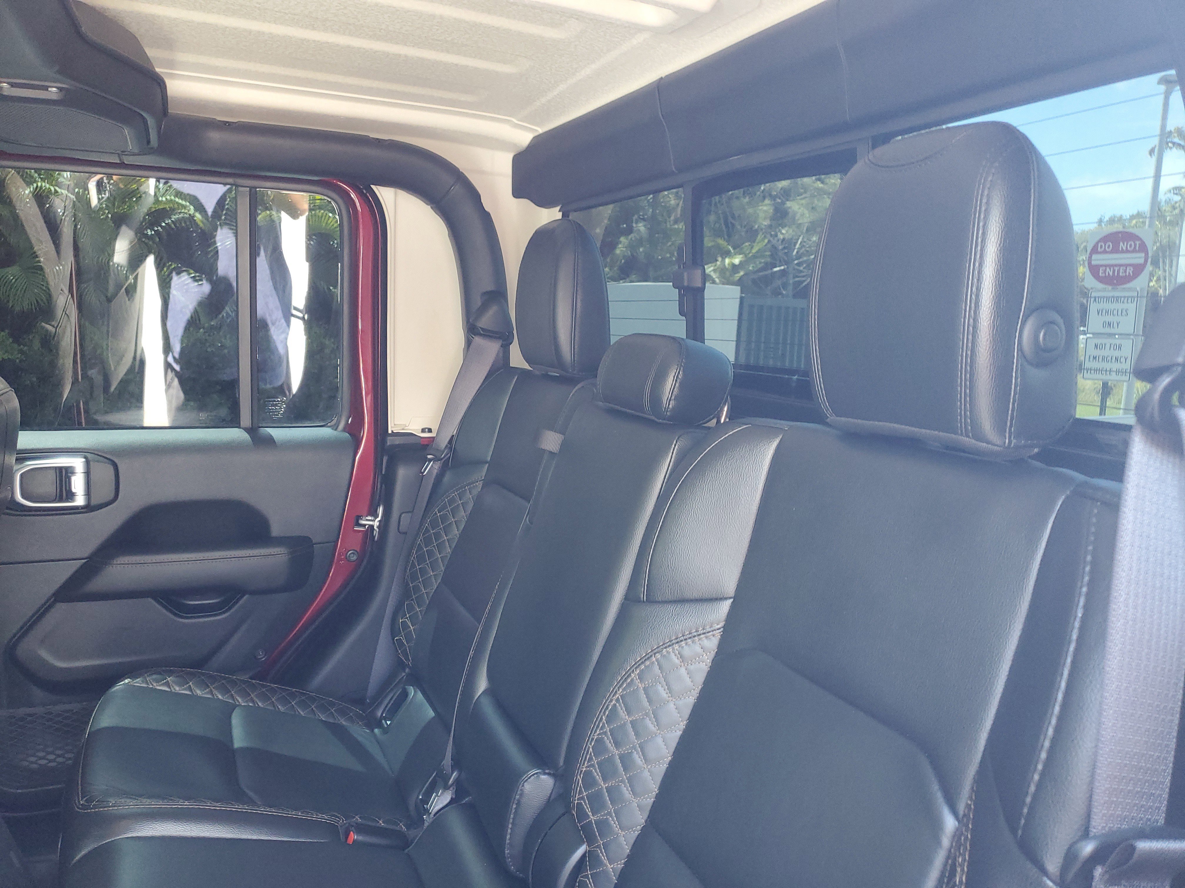Used 2021 Jeep Gladiator Overland AWD/4WD image 11