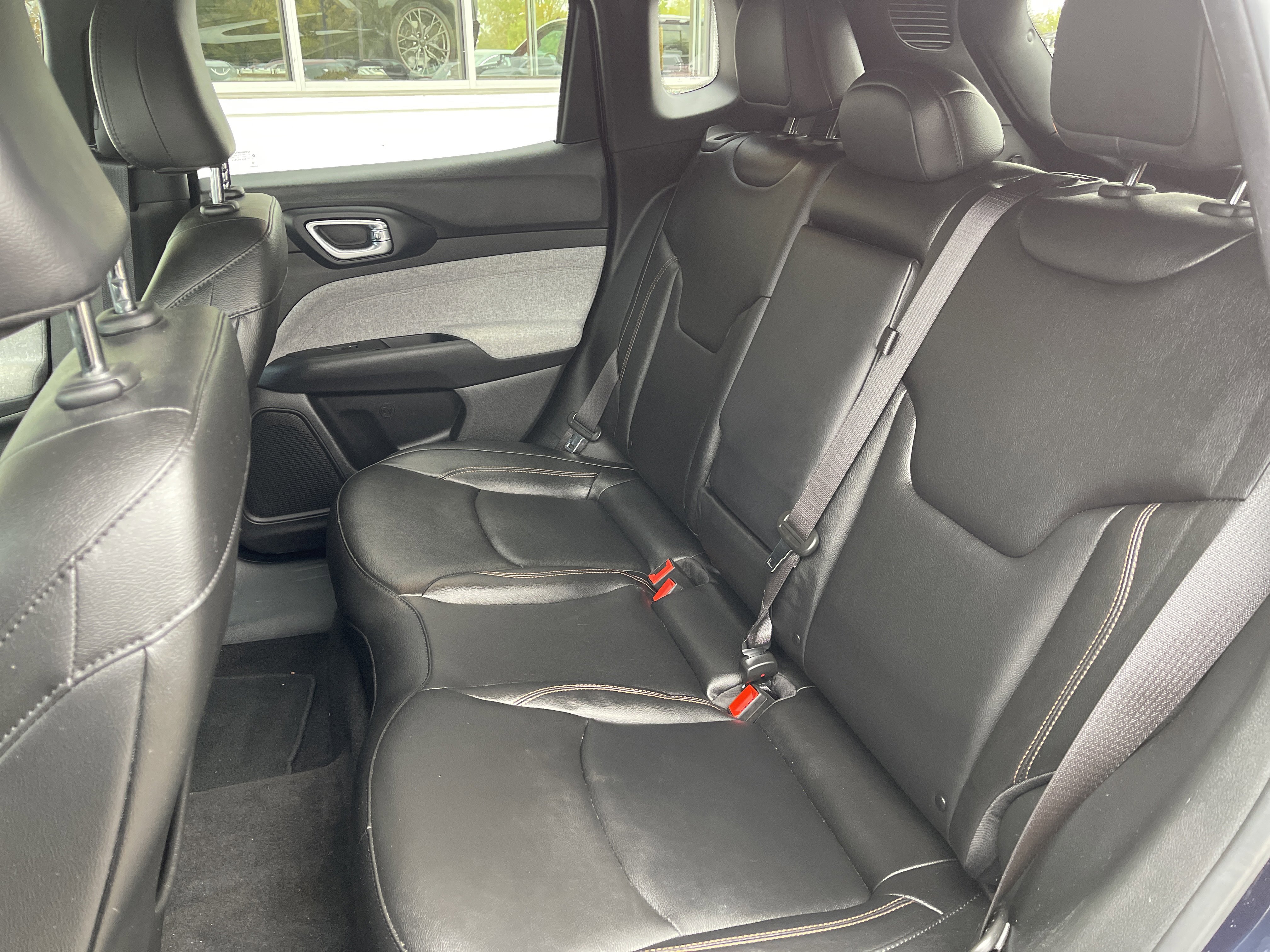 Used 2024 Jeep Compass Latitude image 37