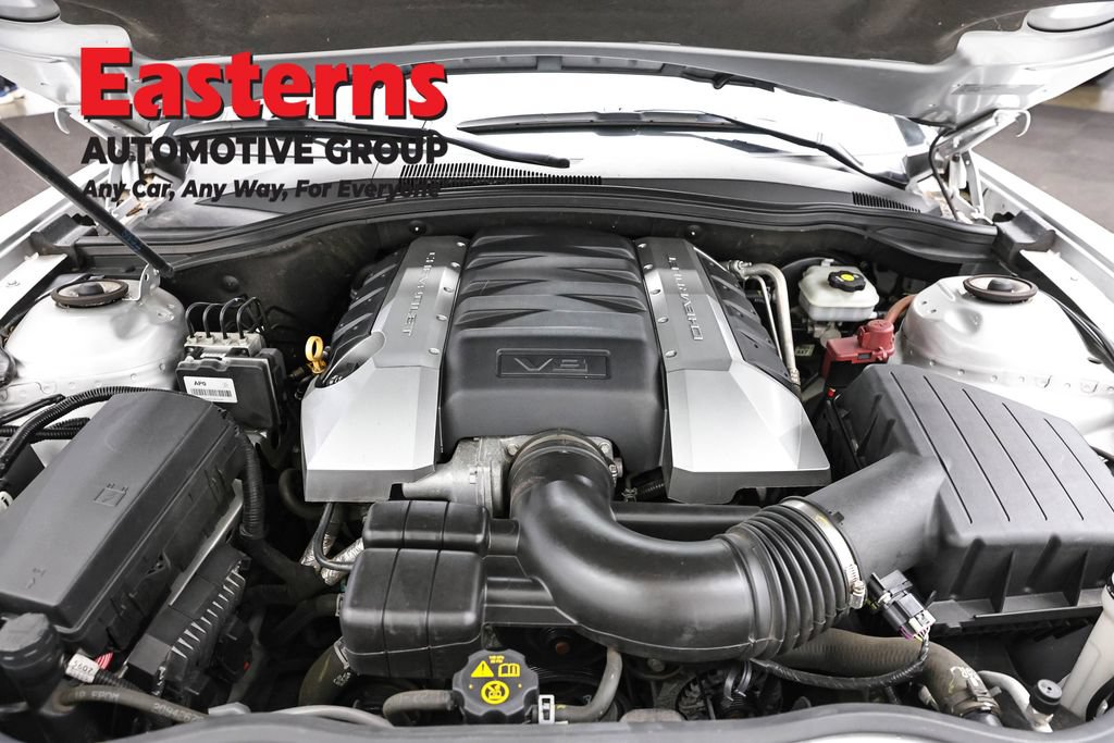 Used 2015 Chevrolet Camaro SS RWD image 12