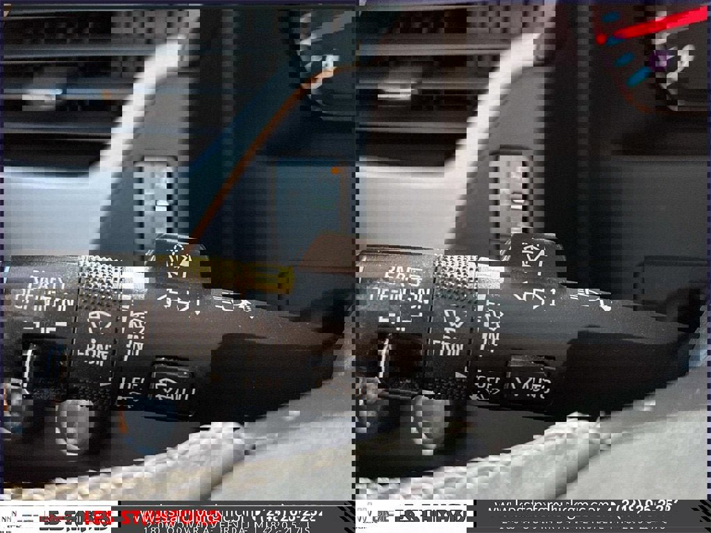 Used 2018 GMC Yukon XL SLT image 27