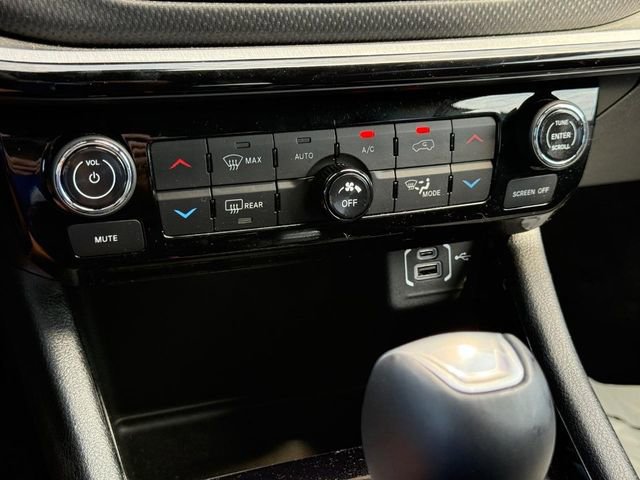 Used 2024 Jeep Compass Trailhawk image 18