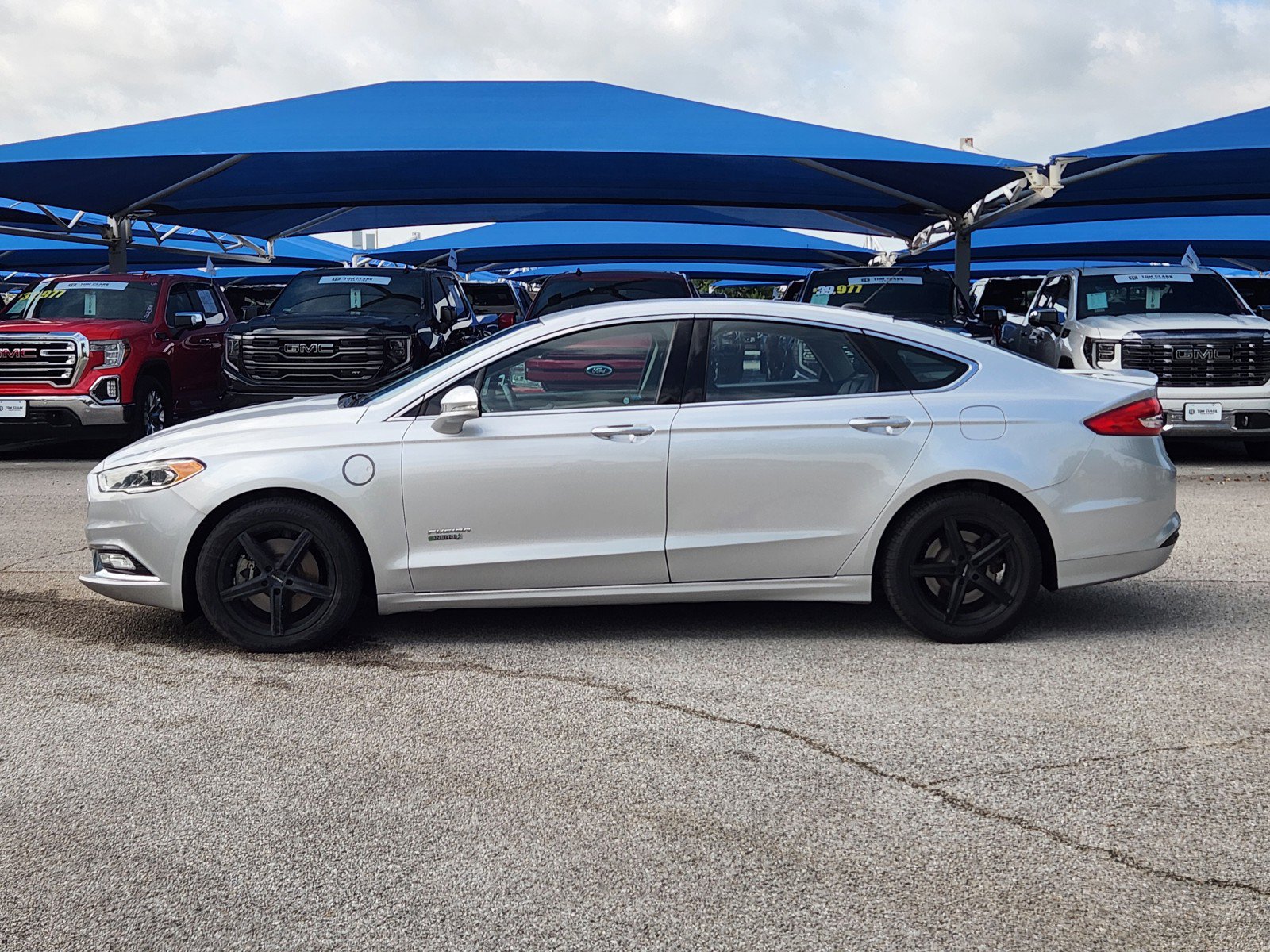 Used 2017 Ford Fusion Energi Titanium FWD image 3