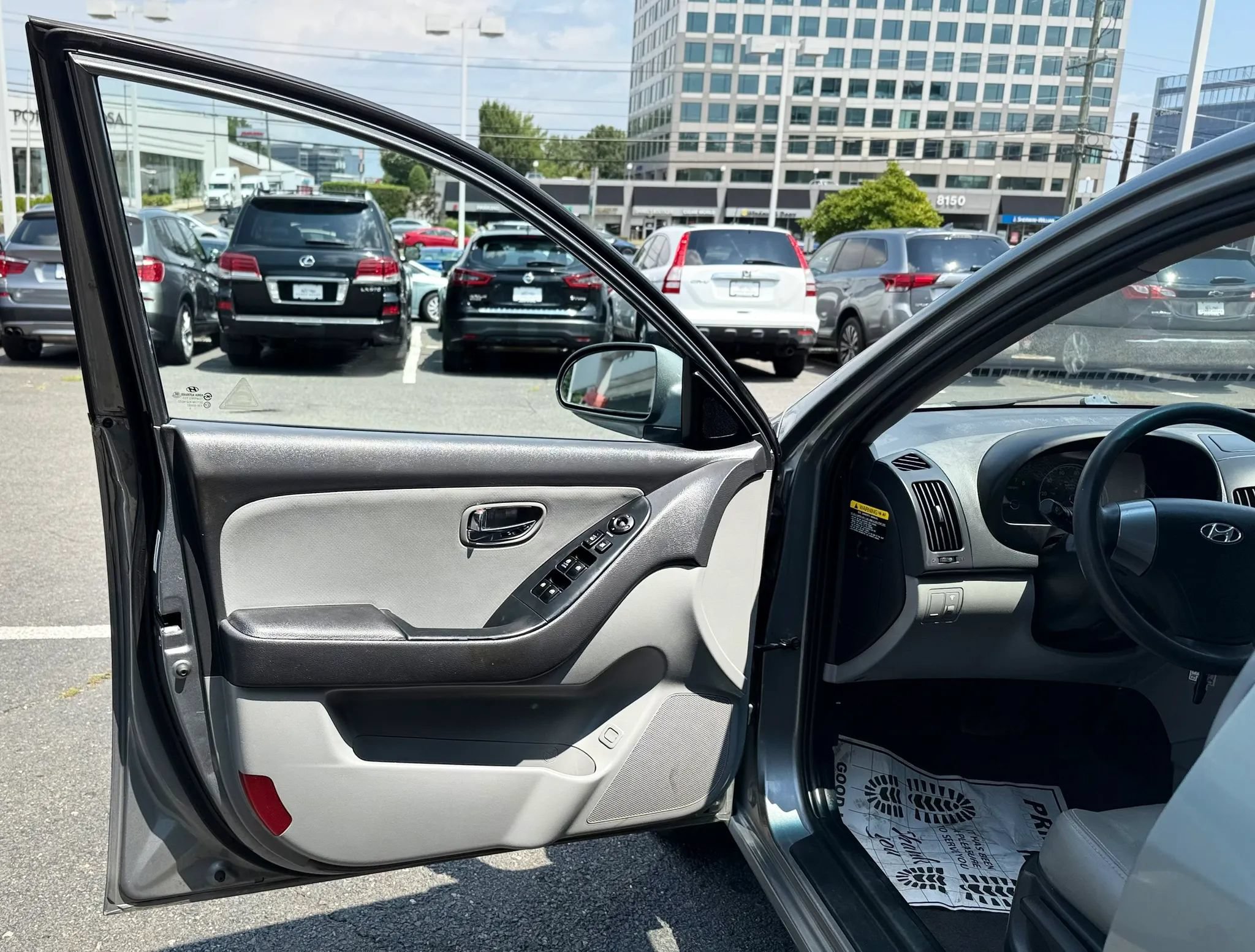 Used 2010 Hyundai Elantra GLS FWD image 9