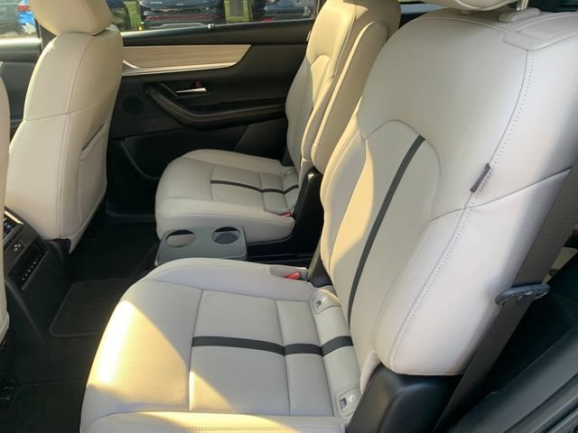 Certified 2024 MAZDA CX-90 3.3 Turbo w/ Preferred Package AWD/4WD image 18