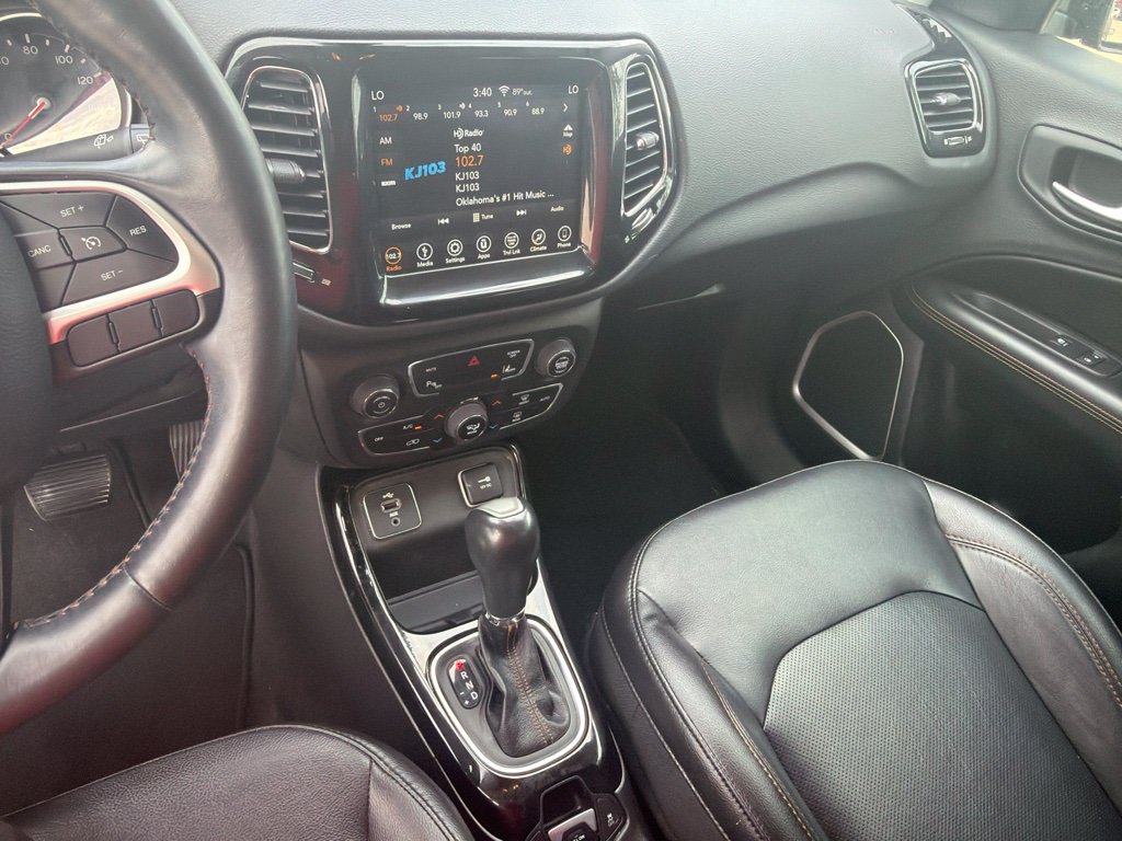 Used 2018 Jeep Compass Limited w/ Navigation Group FWD image 3