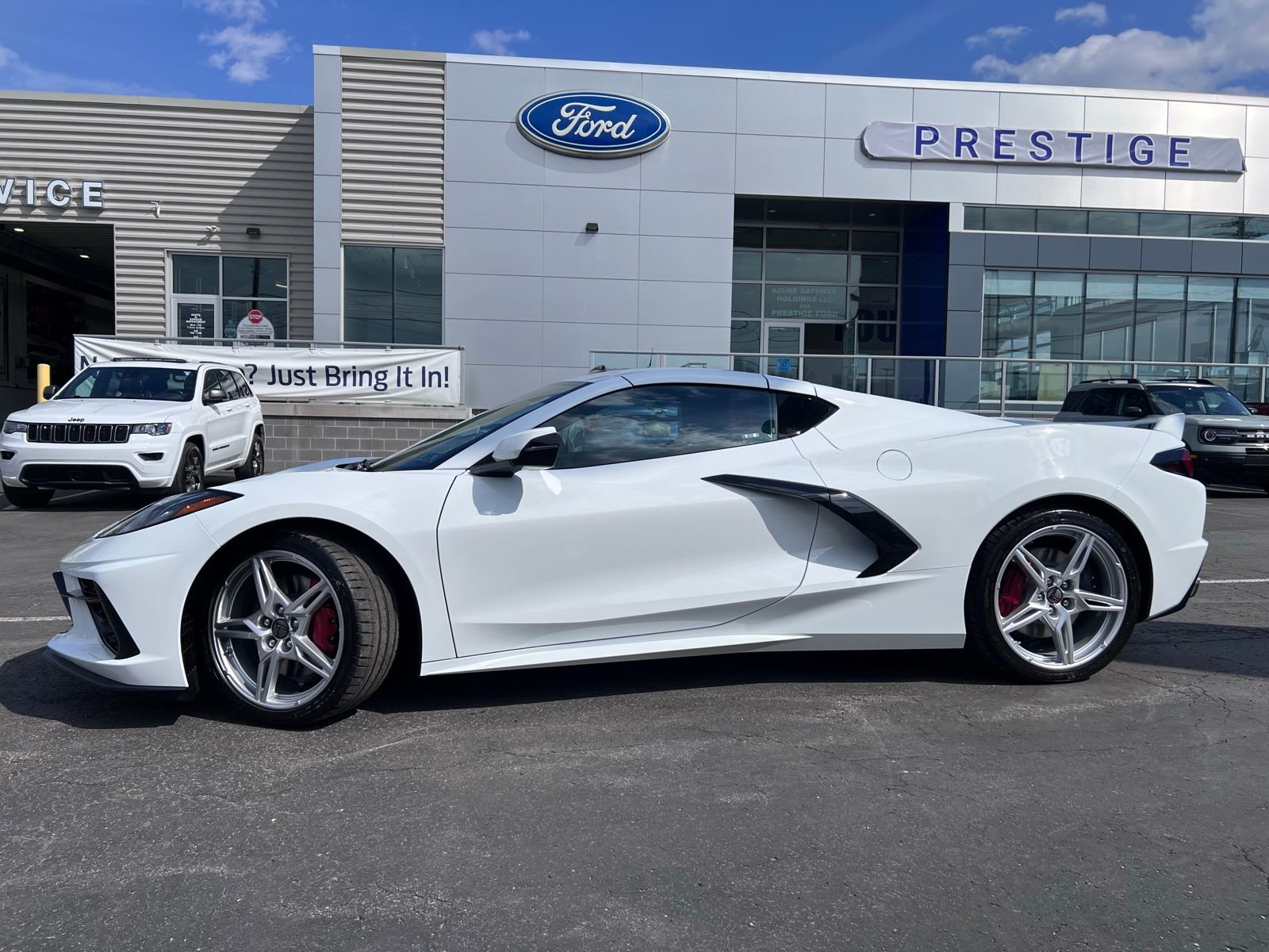 Used 2023 Chevrolet Corvette Stingray Coupe w/ Z51 Performance Package image 4