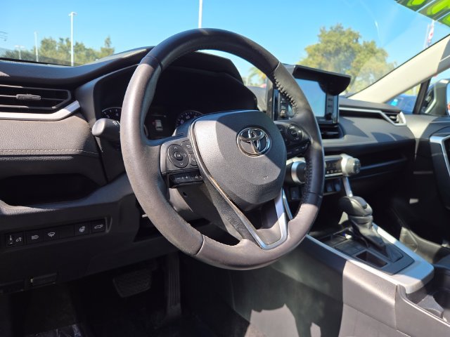 Used 2021 Toyota RAV4 XLE w/ Convenience Package AWD/4WD image 13