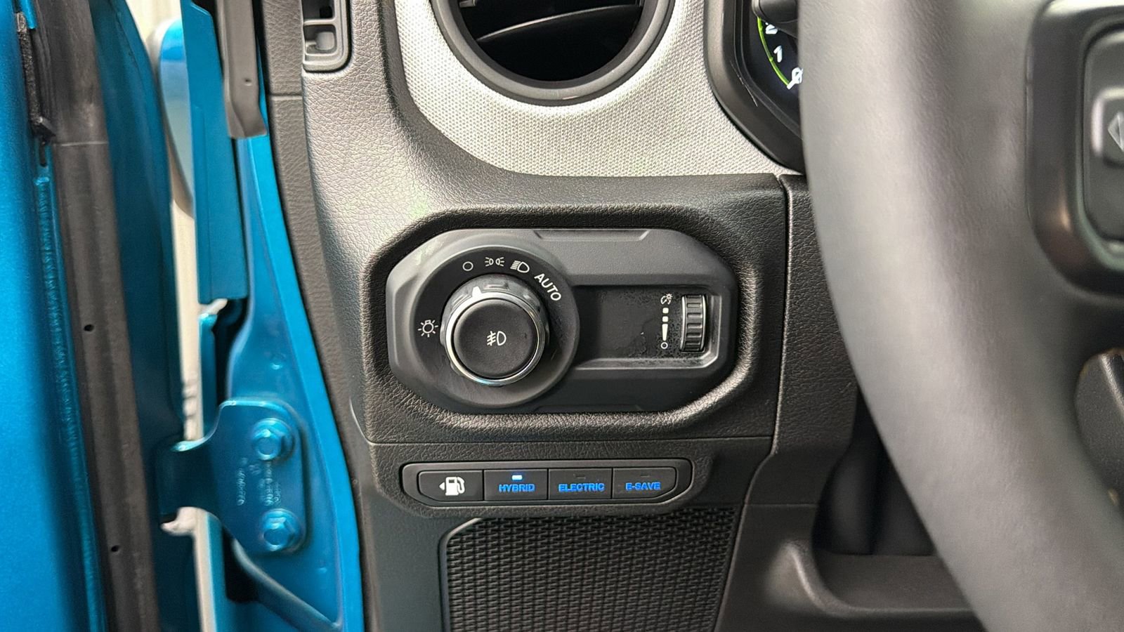 Used 2024 Jeep Wrangler Unlimited image 29